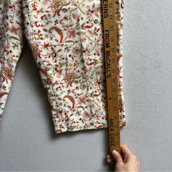 Tommy Bahama floral cotton Capri pants Sz 4 - Picture 8 of 9